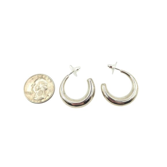 Vintage-Inspired Polished Silver-Tone Hoop Earrings With Push Back Closure Light - Picture 2 of 4